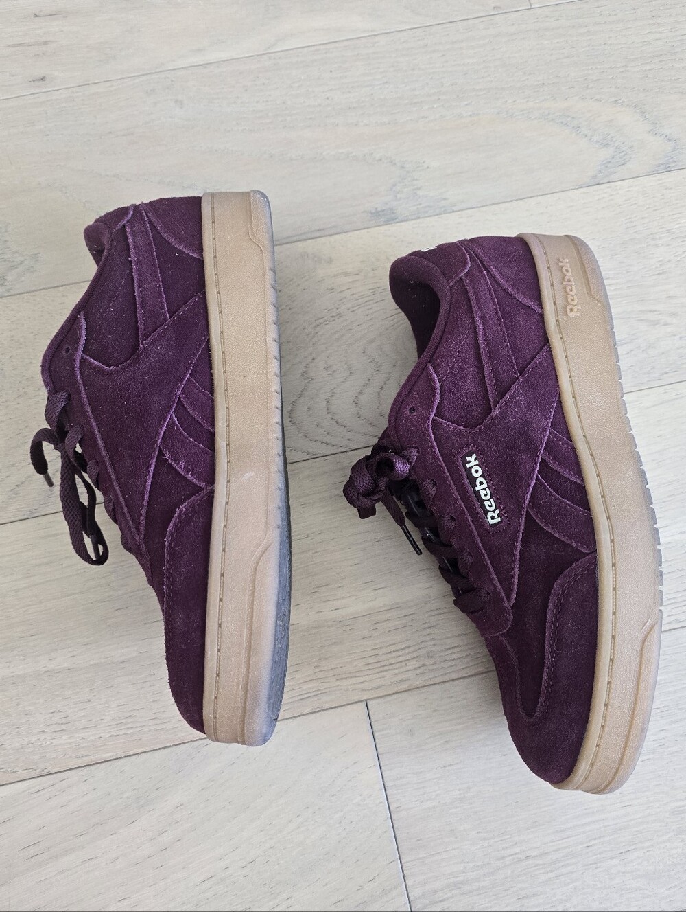 Reebok Classic Suede Sneakers in Burgundy Ortholite Comfort Footbed Msrp $90 - Picture 6 of 10